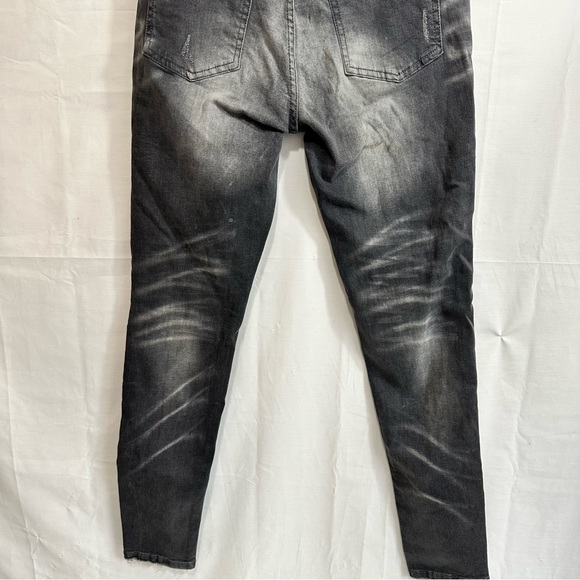 BOOHOO MAN SKINNY STRETCH RIP & REPAIR SELF FABRIC DENIM JEANS IN GREY 32 x 32” - Picture 10 of 14